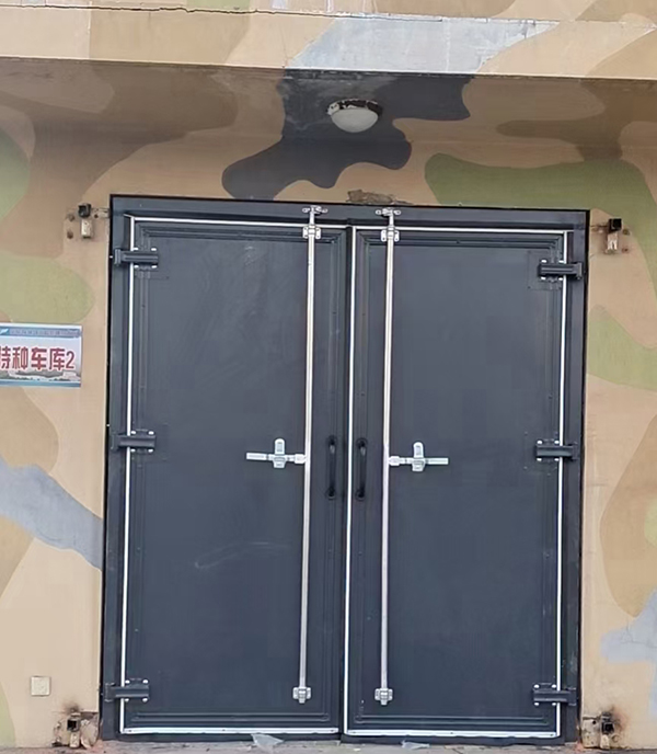 凤翔工业平开门