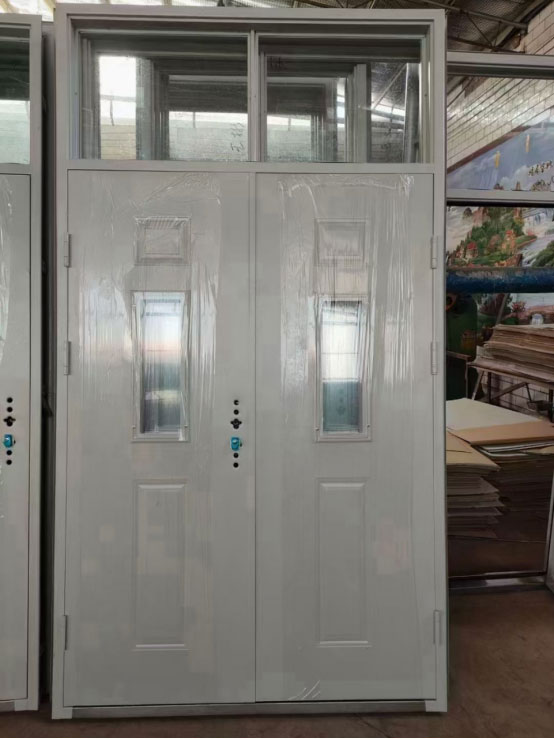 凤翔学校教室门 凤翔学校教室门