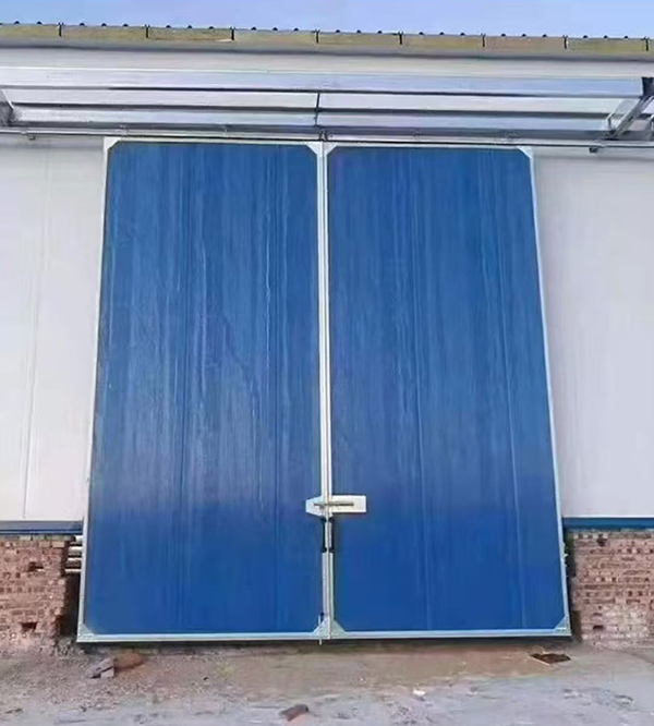 凤翔工业门在大型仓储物流通道中的应用实例 凤翔工业门在大型仓储物流通道中的应用实例